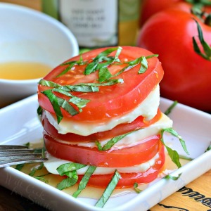 Easy Tomato Salad at the36thavenue.com